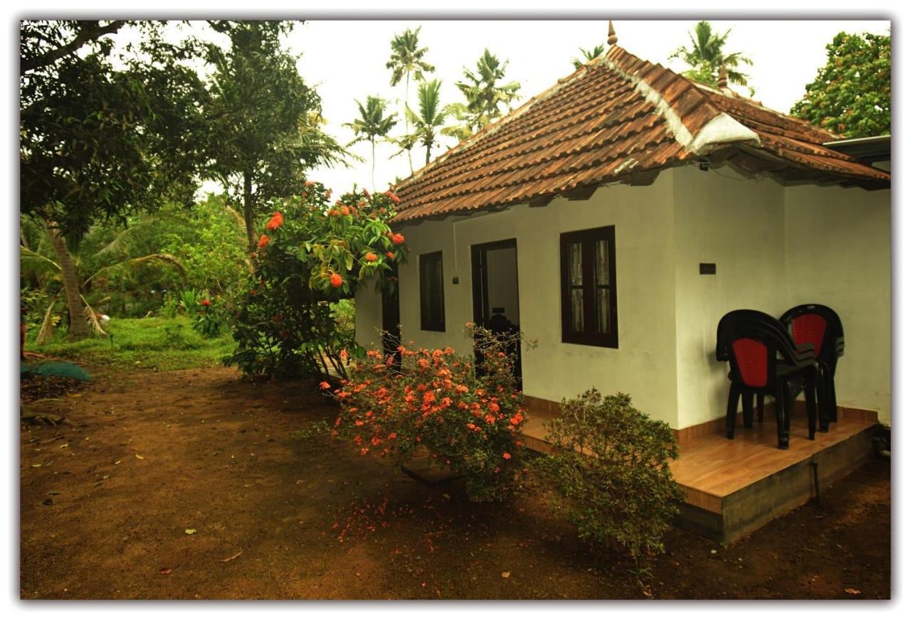 Munroe Inn Homestay Kollam Extérieur photo