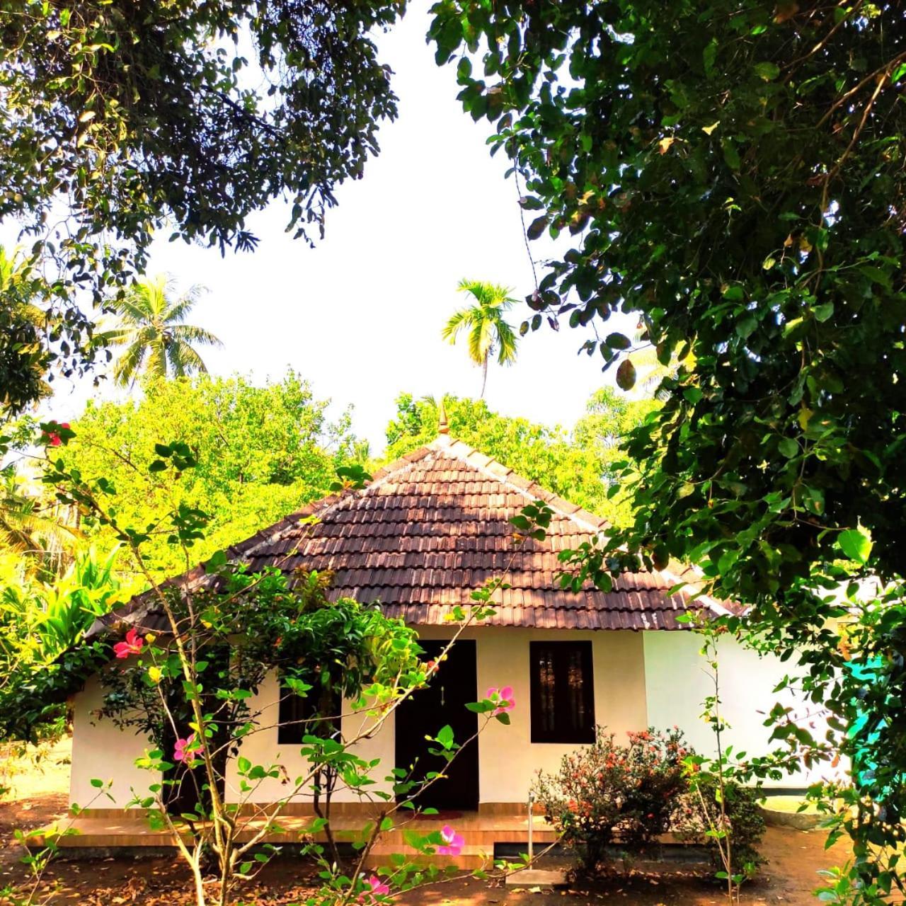 Munroe Inn Homestay Kollam Extérieur photo